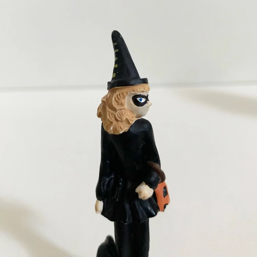 Vintage 90’s Halloween witch girl and cat figurine